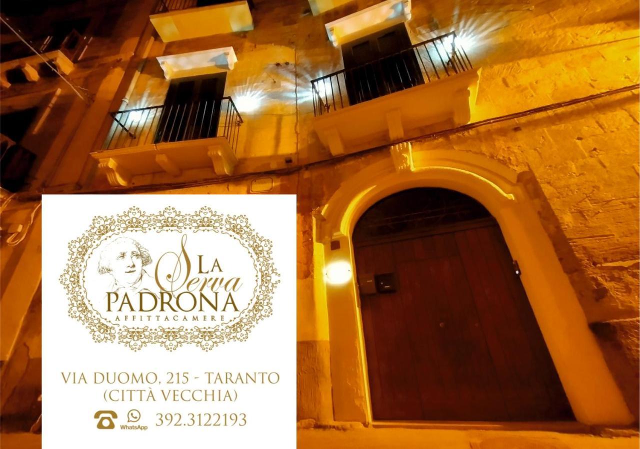 La Serva Padrona Taranto Exteriör bild