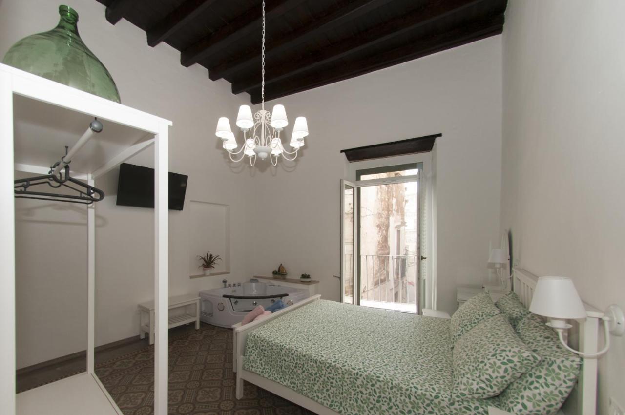 La Serva Padrona Taranto Exteriör bild